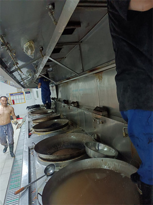 抽油煙機(jī)清洗_雙流區(qū)大型抽油煙機(jī)清洗_上門(mén)服務(wù)