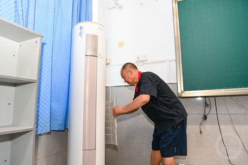 兩江新區(qū) 清洗空調(diào)準(zhǔn)備教材 做好 功課 迎開學(xué)